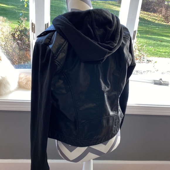 Jacket - Picture 4 of 4